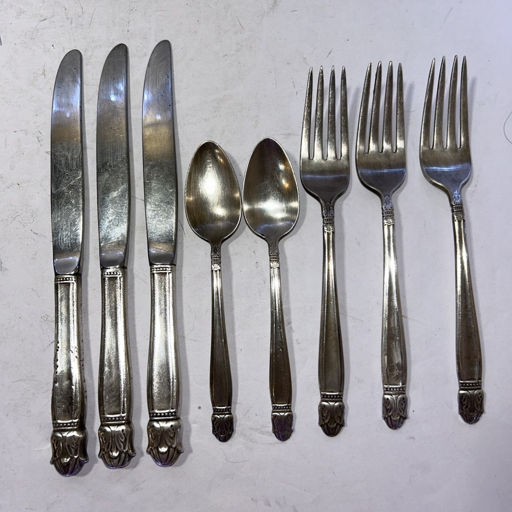Holmes & Edwards Inlaid IS Danish Princess Pattern 8 Piece Silverplate